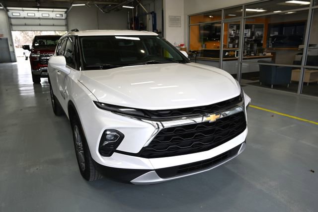 Used 2023 Chevrolet Blazer LT w/ Convenience Package image 3