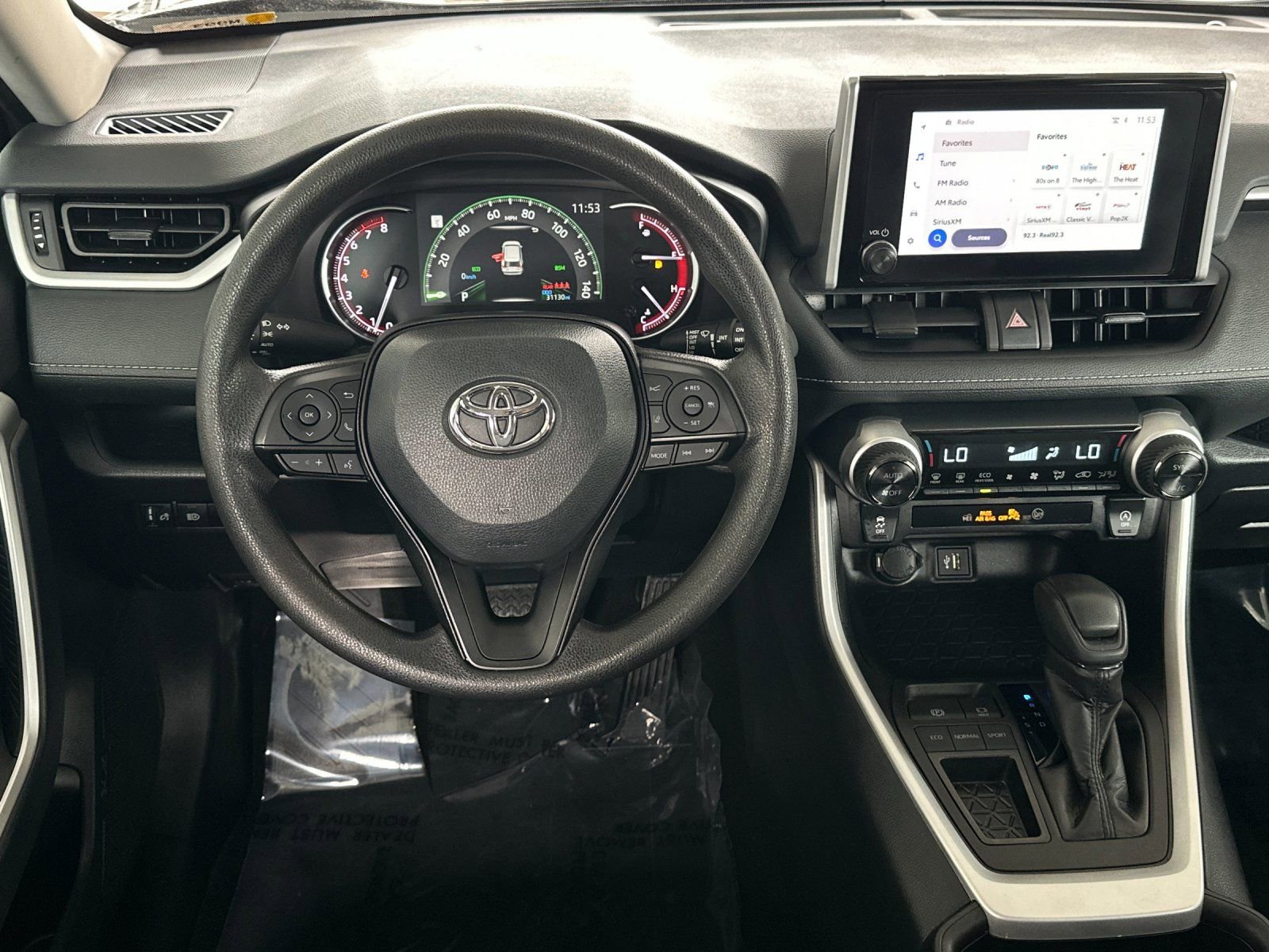 Used 2025 Toyota RAV4 XLE FWD image 13