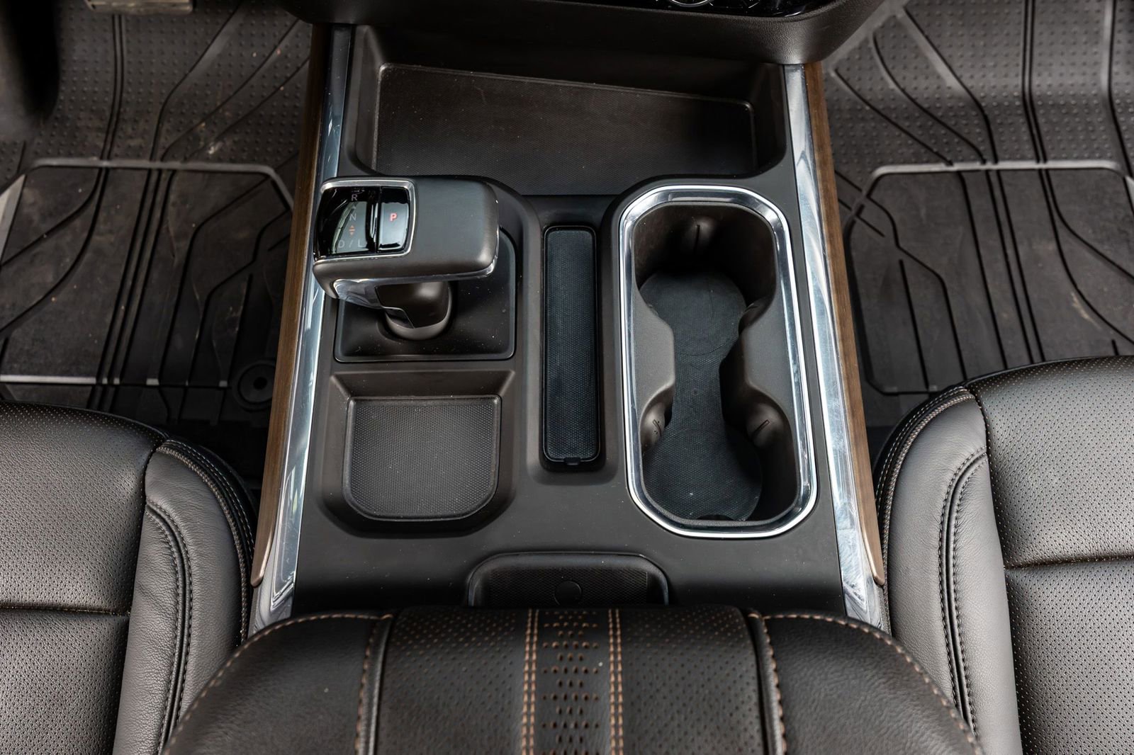 Used 2025 Chevrolet Silverado 1500 High Country w/ Midnight Edition image 27