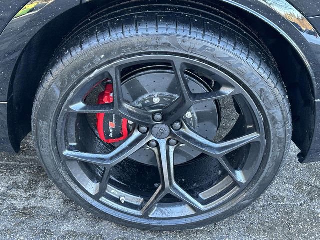 New 2026 Audi RS Q8 performance image 4