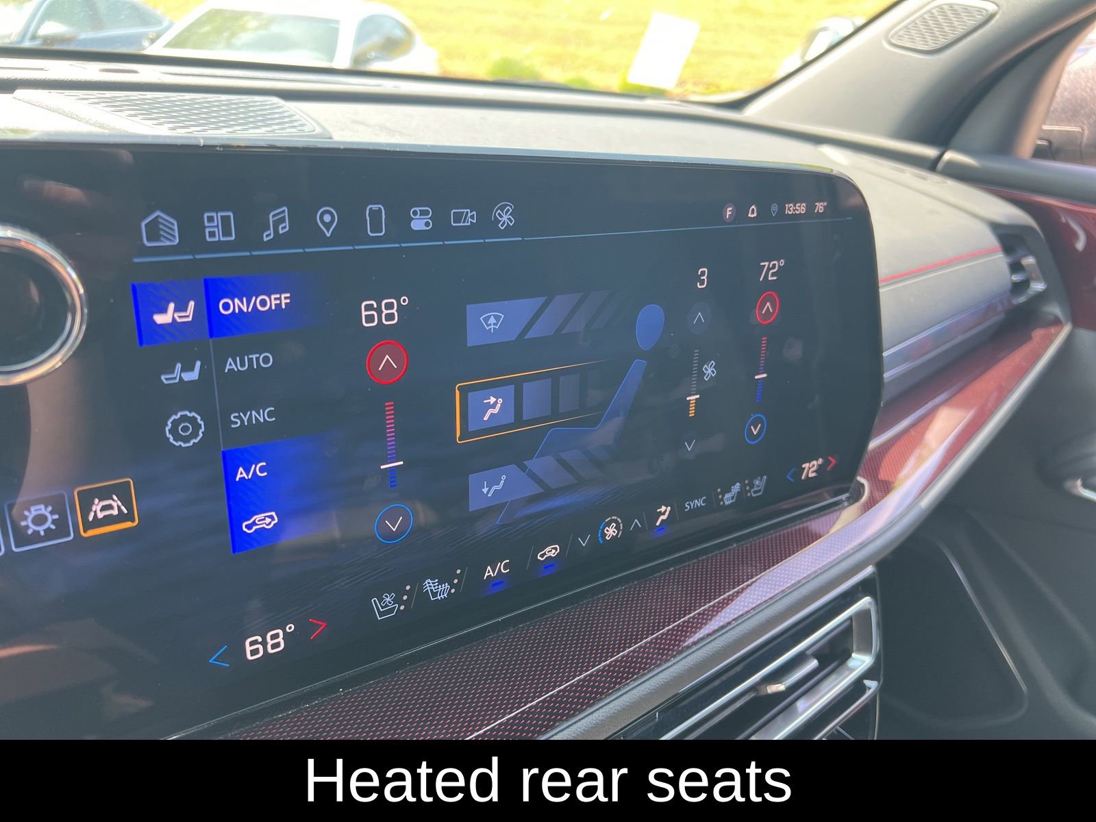 Used 2024 Chevrolet Traverse RS image 19