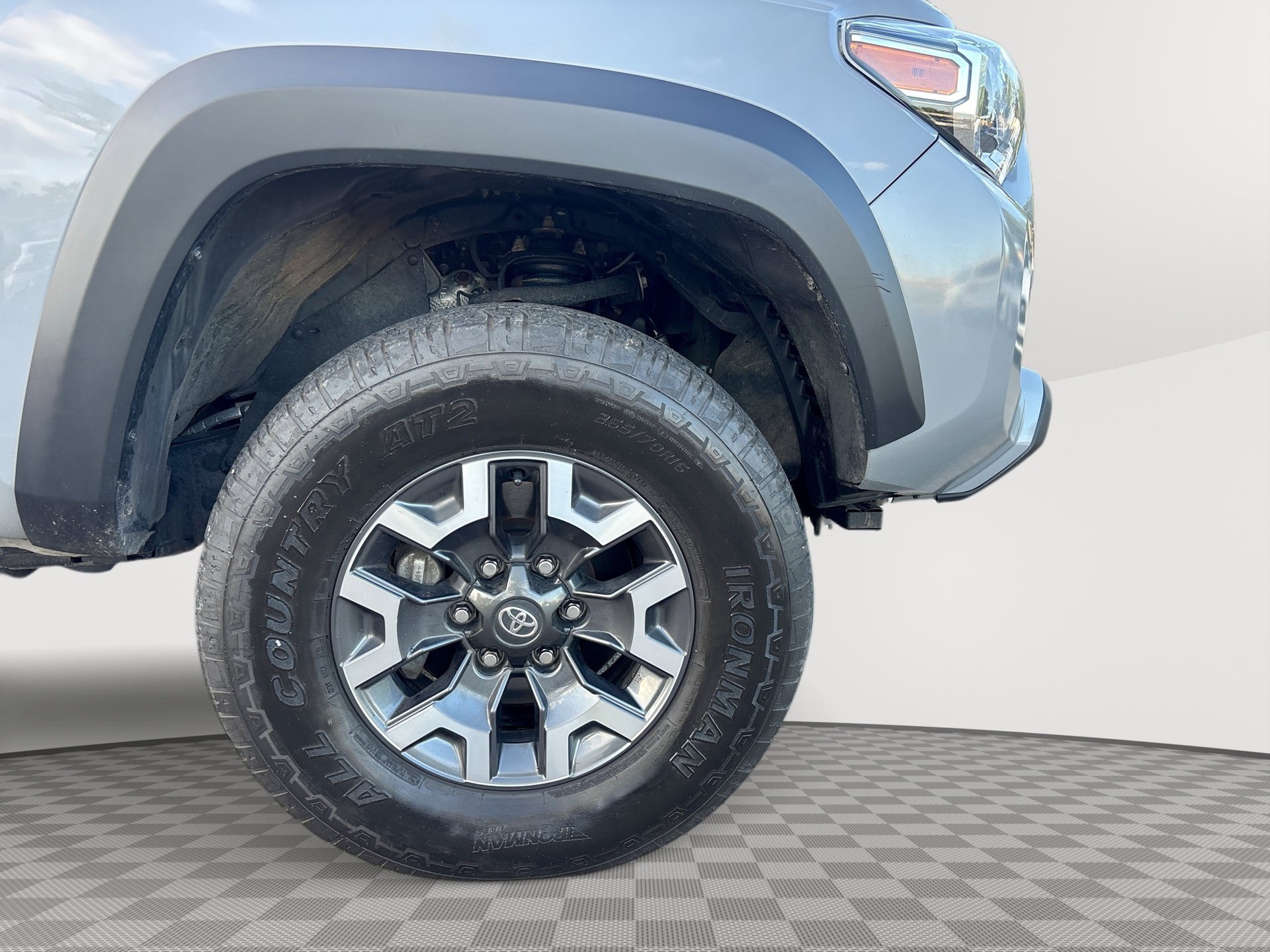 Used 2021 Toyota Tacoma TRD Off-Road AWD/4WD image 30