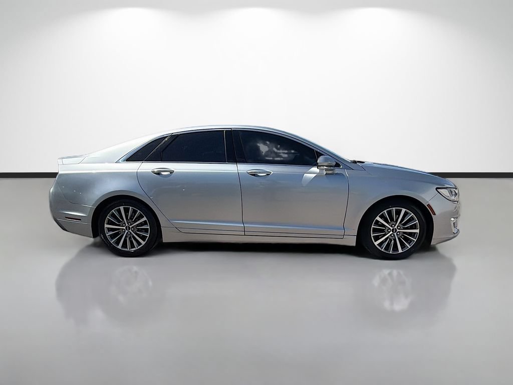 Used 2020 Lincoln MKZ FWD image 2