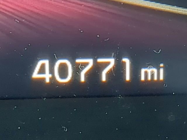 Used 2024 Kia Carnival LX image 34