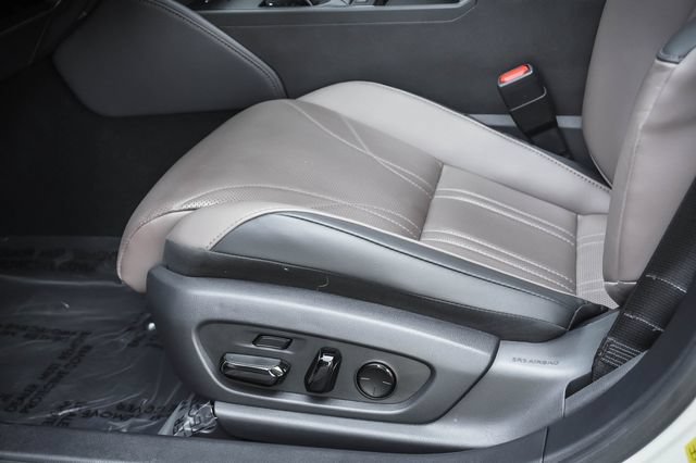Certified 2025 Lexus ES 300h w/ Accessory Package (Z2) FWD image 11