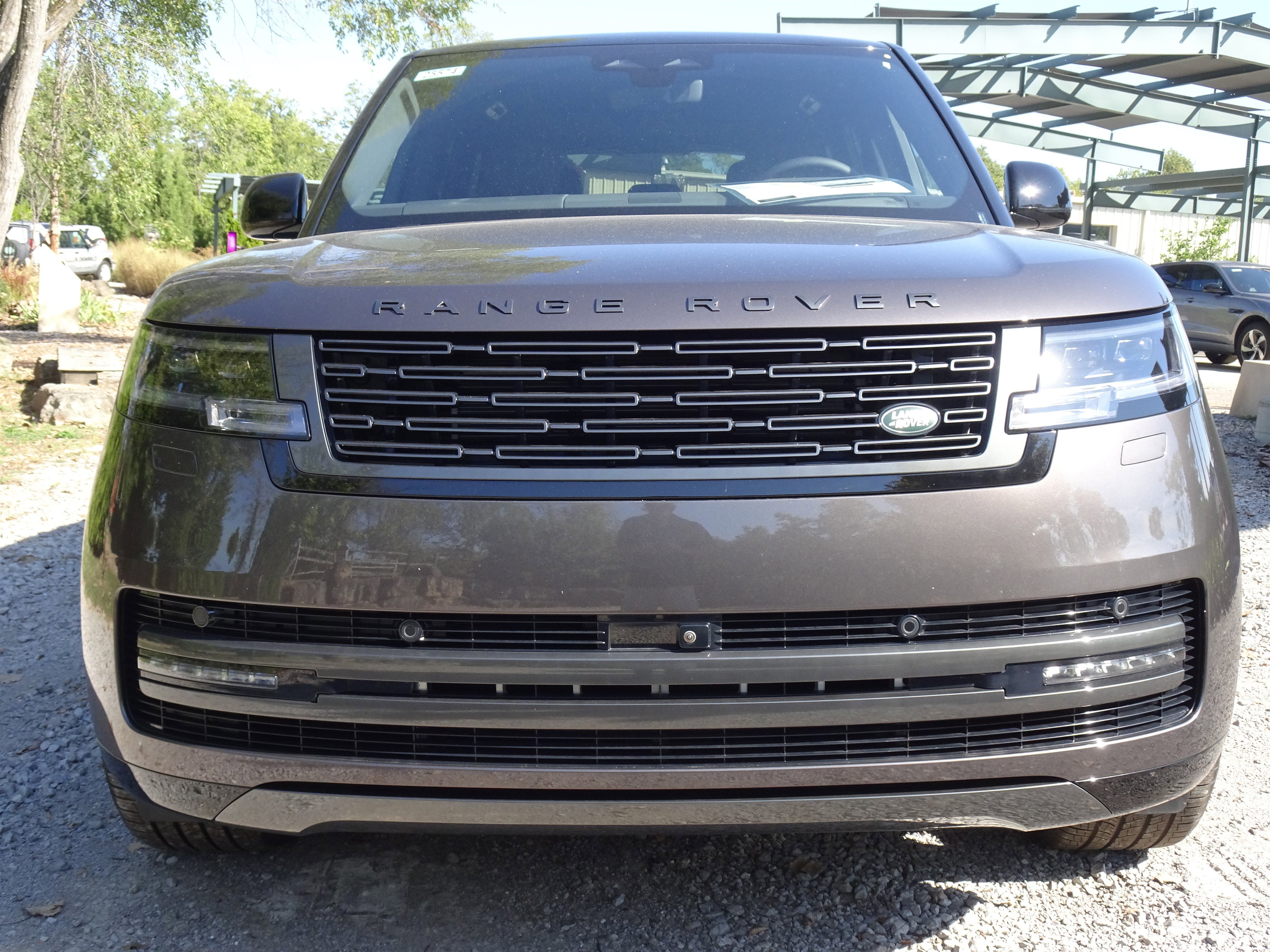 New 2025 Land Rover Range Rover SE image 14
