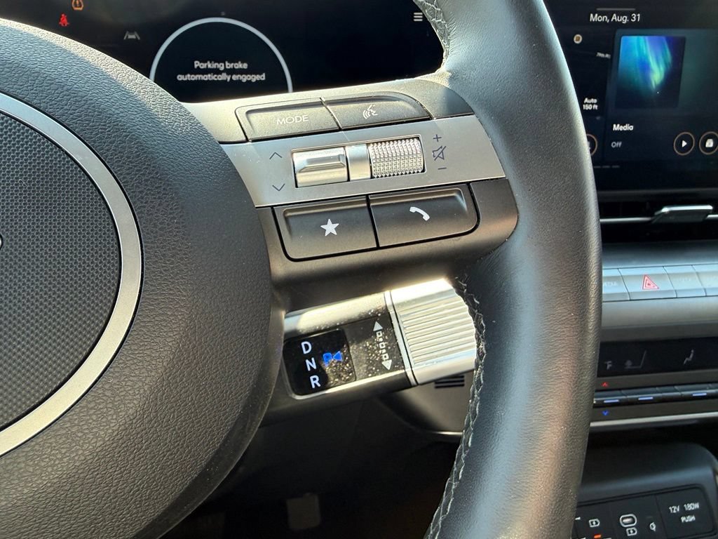 Certified 2025 Hyundai Kona Limited FWD image 22