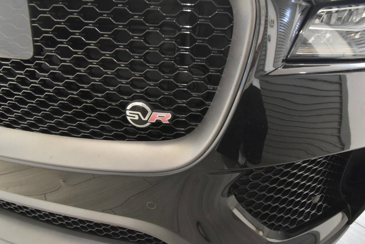 Used 2019 Jaguar F-PACE SVR AWD/4WD image 9