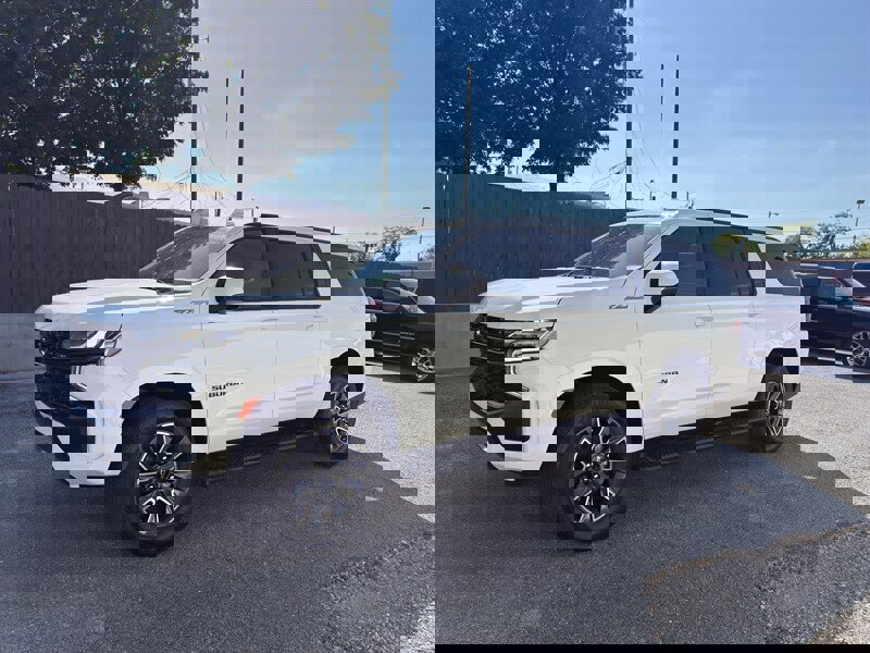 Used 2023 Chevrolet Suburban Z71 image 6