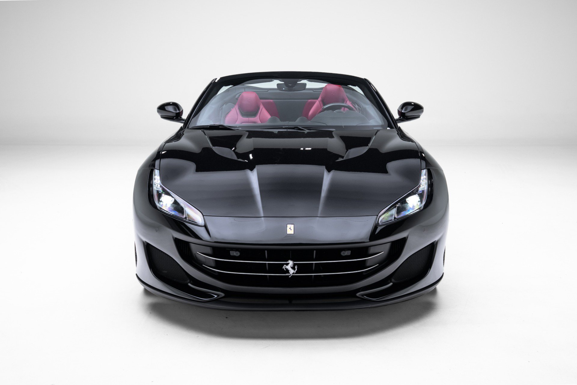 Used 2019 Ferrari Portofino RWD image 4
