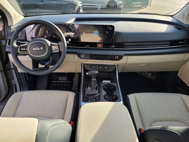 New 2026 Kia Carnival EX FWD image 8