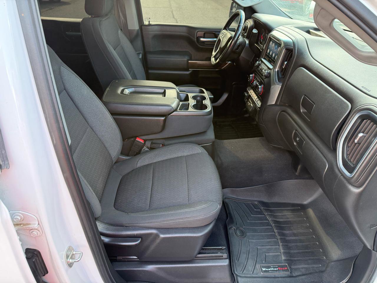 Used 2020 Chevrolet Silverado 1500 LT Trail Boss w/ Convenience Package AWD/4WD image 15