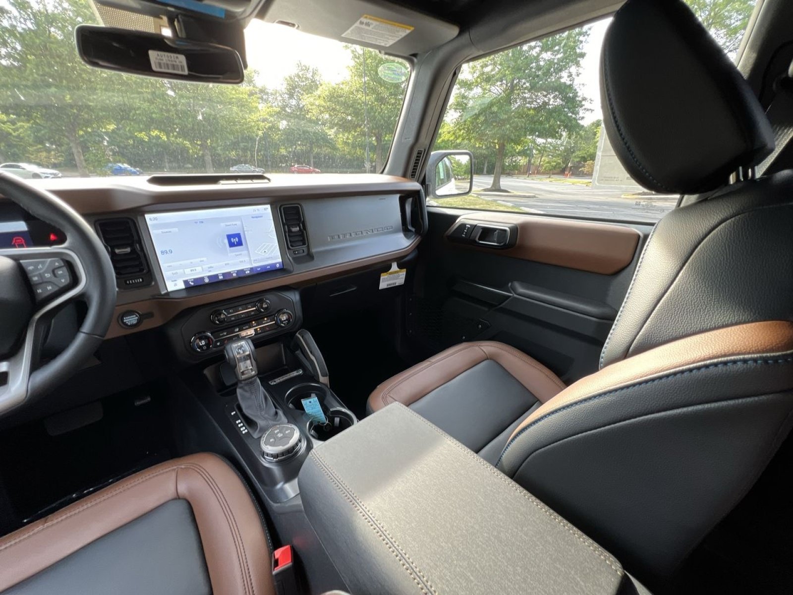 Used 2024 Ford Bronco Outer Banks AWD/4WD image 15