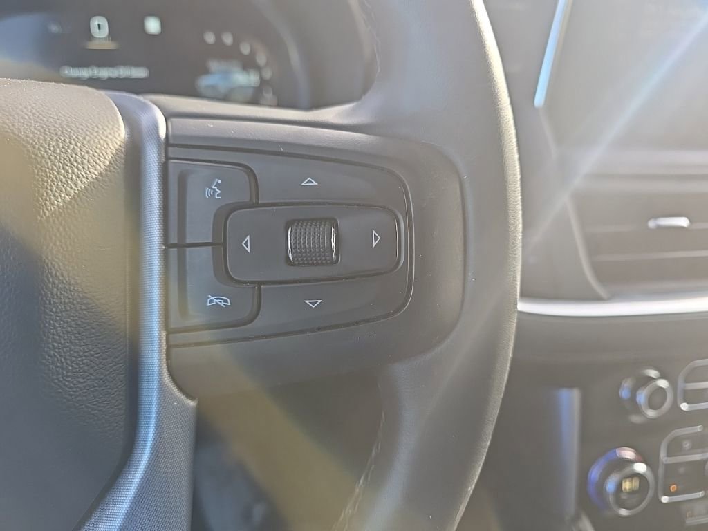 Used 2023 GMC Yukon XL SLE image 18