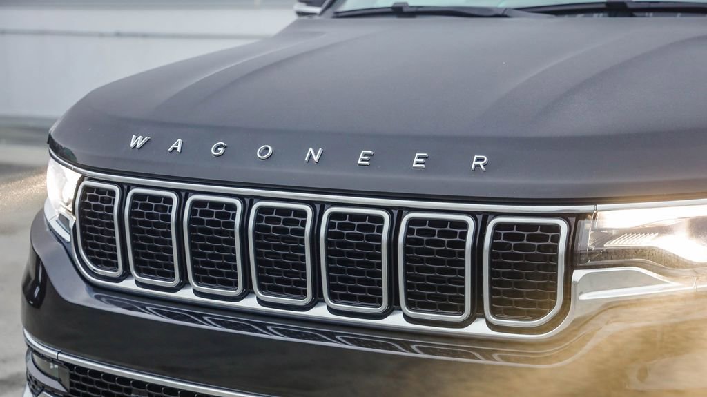 Certified 2024 Jeep Wagoneer L Series II w/ Flexible Seating Group image 6
