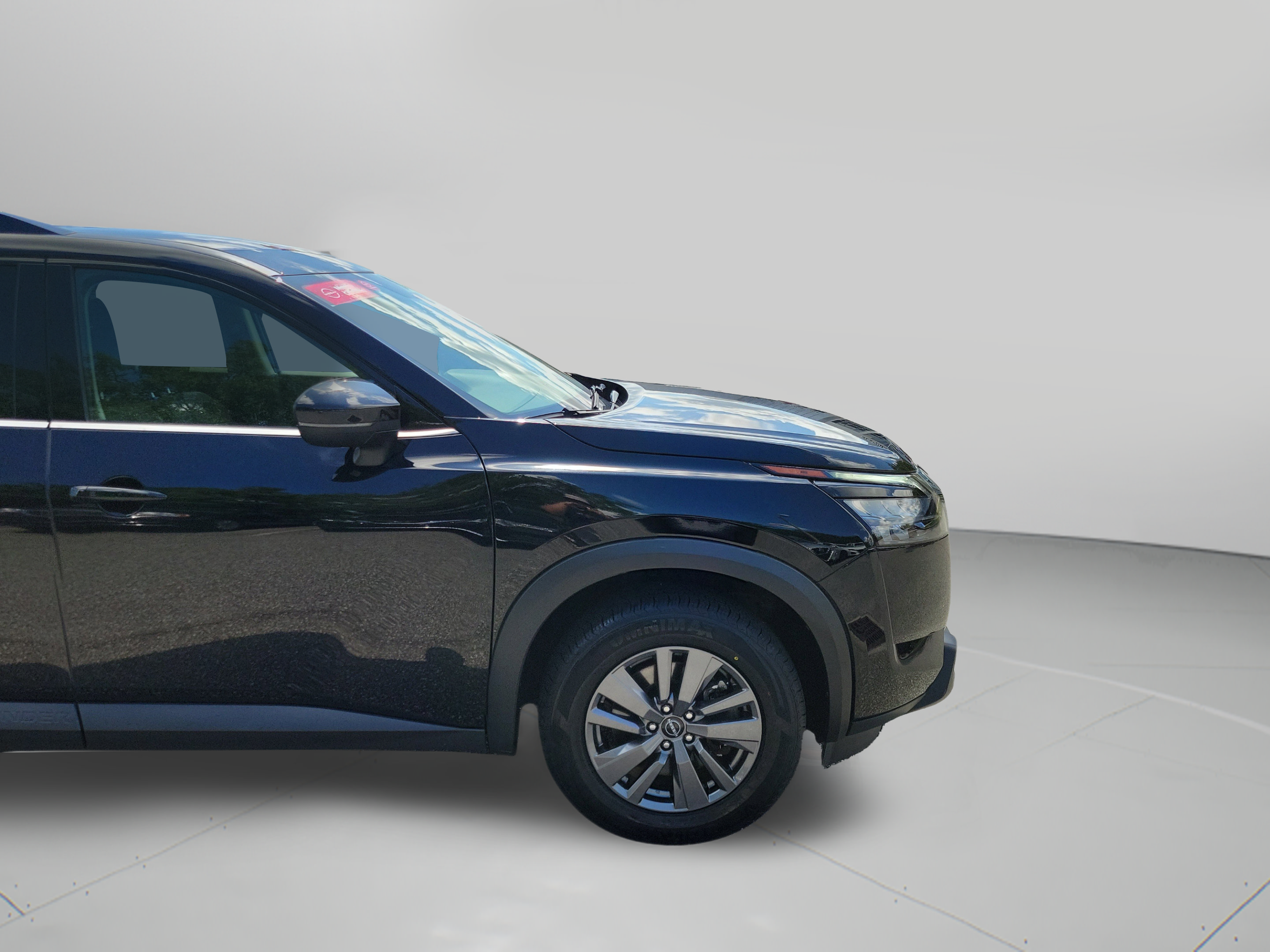 Used 2024 Nissan Pathfinder SV FWD image 32