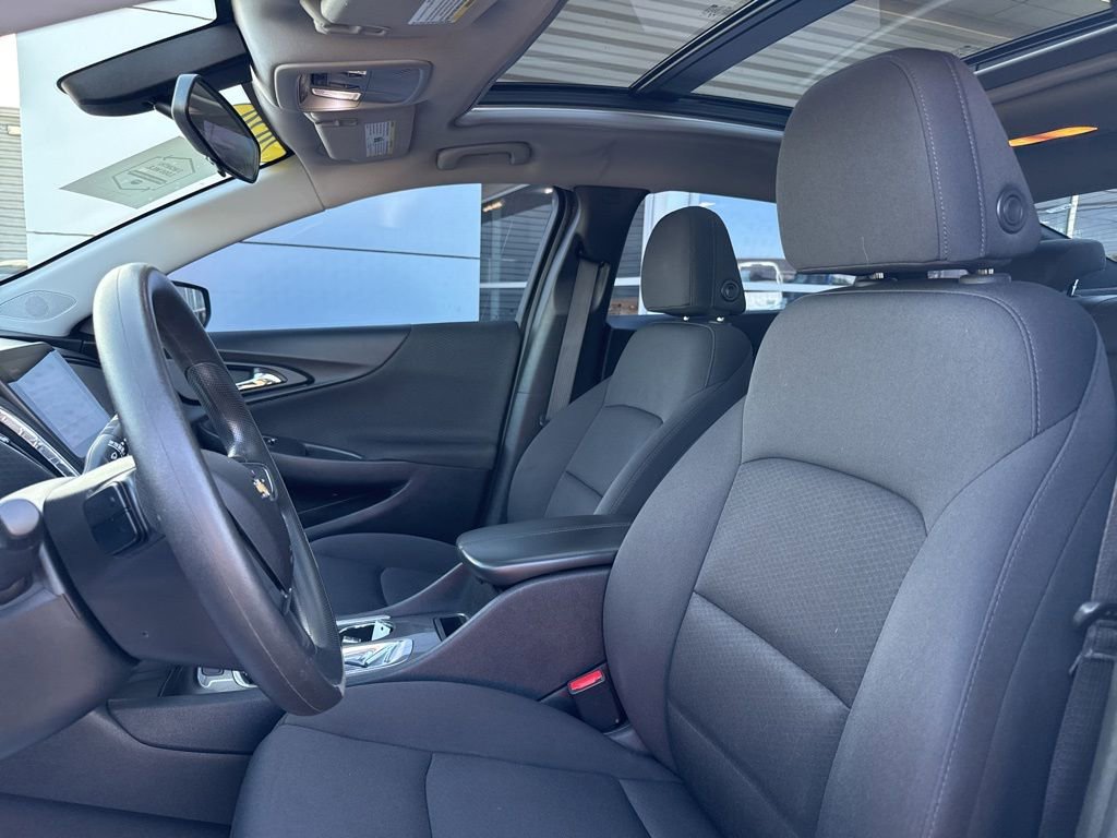 Used 2020 Chevrolet Malibu LT image 11