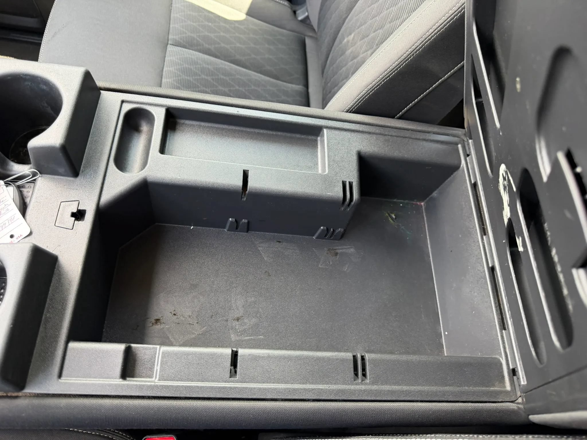 Used 2017 Nissan Titan SV RWD image 17