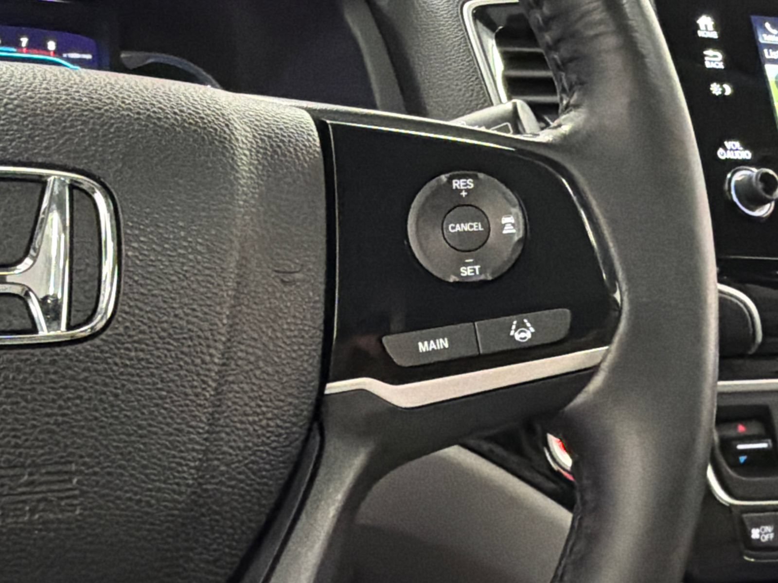 Used 2019 Honda Pilot Touring image 19