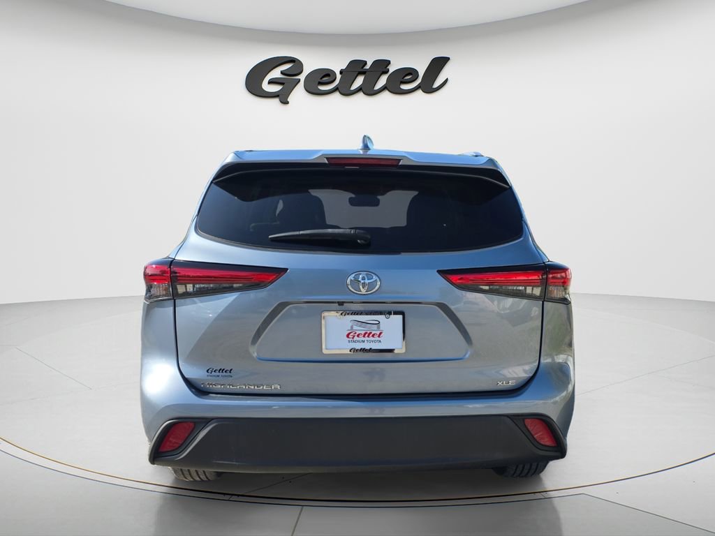 Used 2023 Toyota Highlander XLE image 13