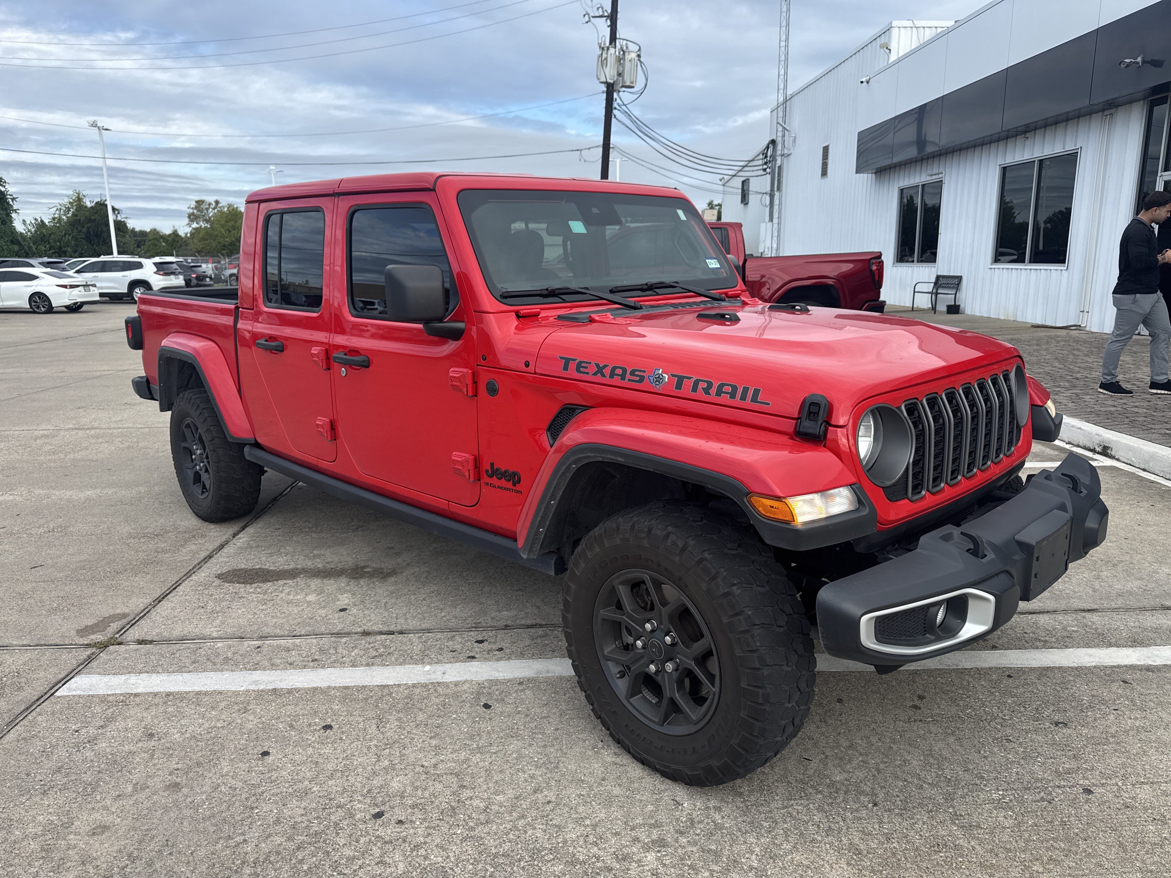 Used 2025 Jeep Gladiator Sport AWD/4WD image 13