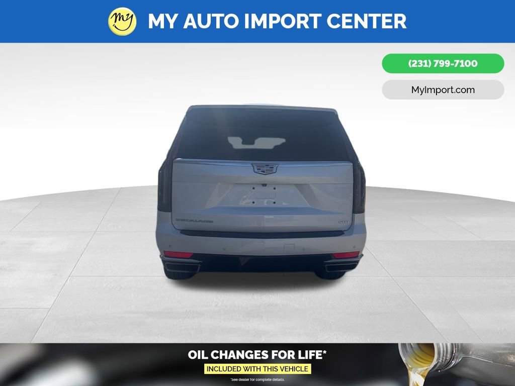 Used 2022 Cadillac Escalade ESV Luxury image 6