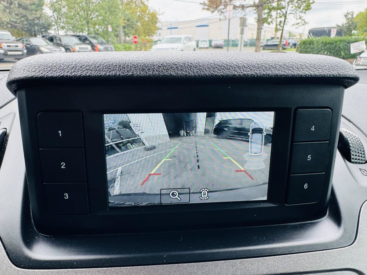 Used 2019 Ford Transit Connect XL FWD image 22