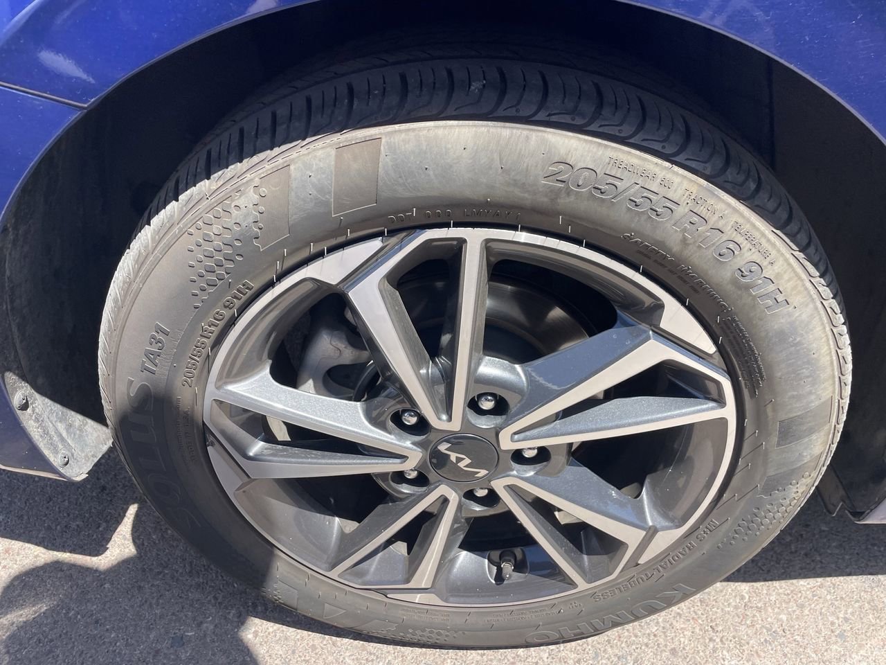 Certified 2022 Kia Forte LXS w/ LXS Technology Package FWD image 11