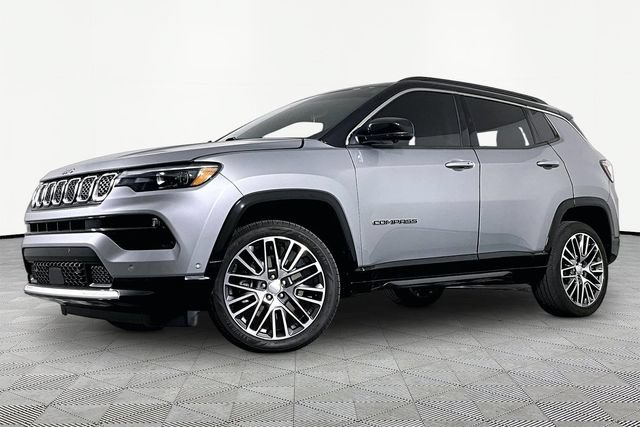 Used 2023 Jeep Compass Limited w/ Elite Group AWD/4WD image 1