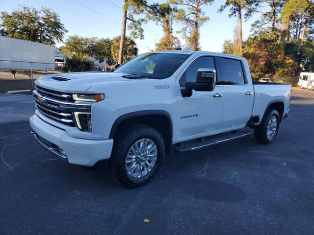 Used 2022 Chevrolet Silverado 2500 High Country w/ Safety Package II image 3