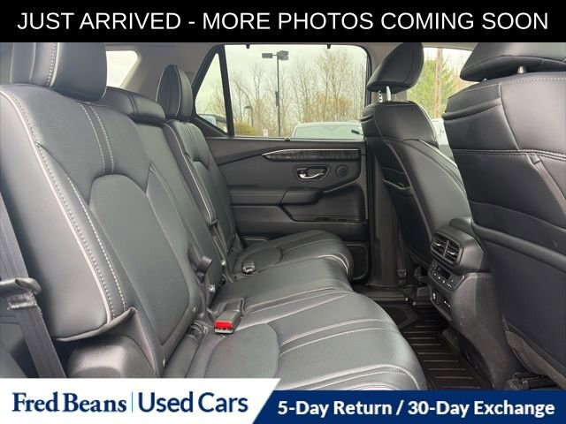 Used 2025 Honda Pilot Elite image 15