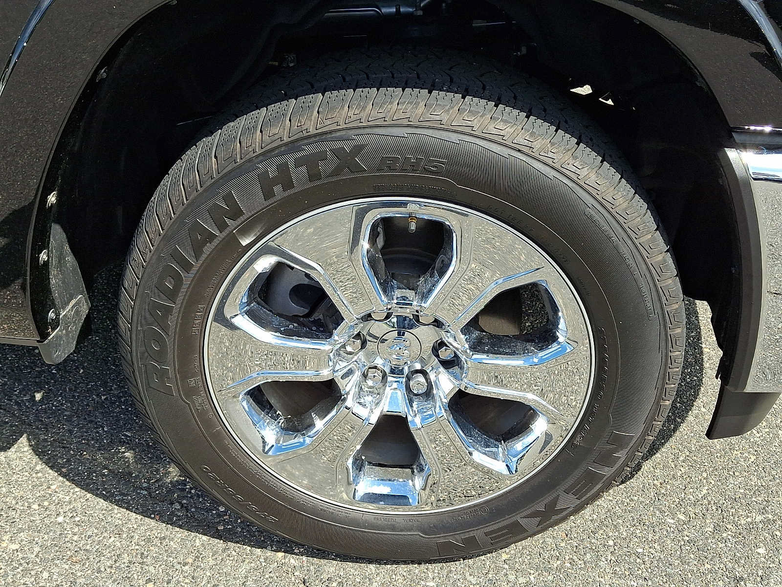 Used 2026 RAM 1500 Big Horn AWD/4WD image 8