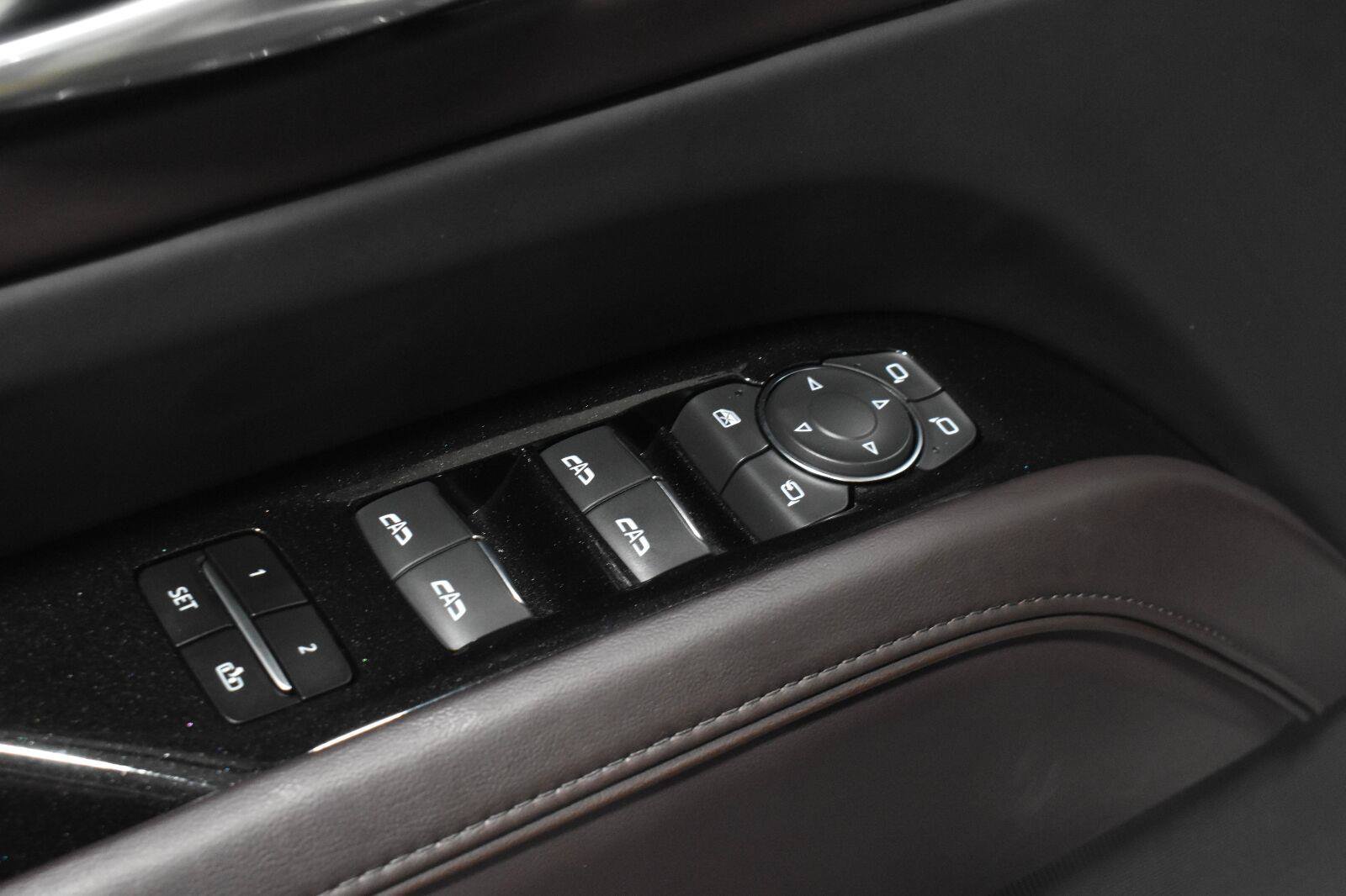 Used 2021 Cadillac Escalade Sport Platinum AWD/4WD image 11