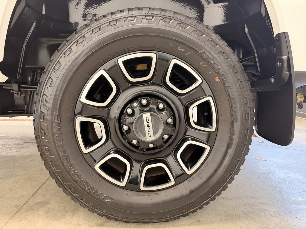 Used 2024 Ford F250 Platinum image 17