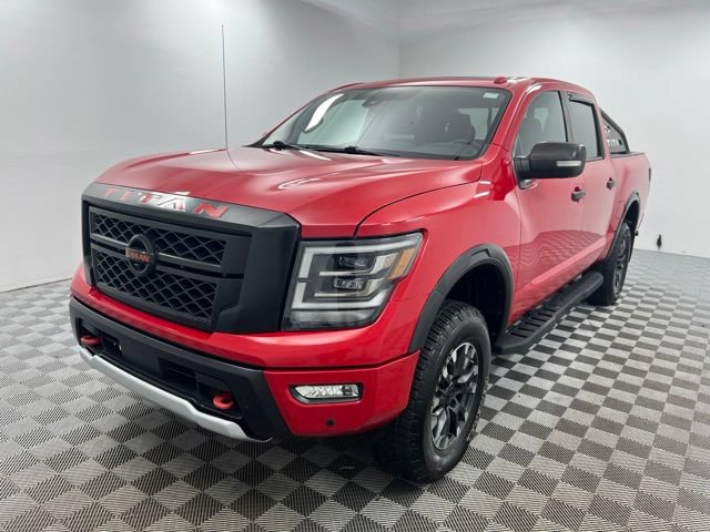 Used 2021 Nissan Titan PRO-4X w/ Pro-4x Convenience Package AWD/4WD image 2
