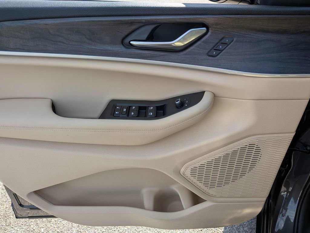 New 2025 Jeep Grand Cherokee L Limited image 13