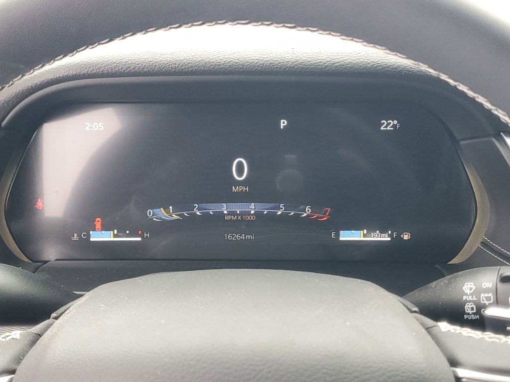 Used 2025 Jeep Grand Cherokee Altitude image 16