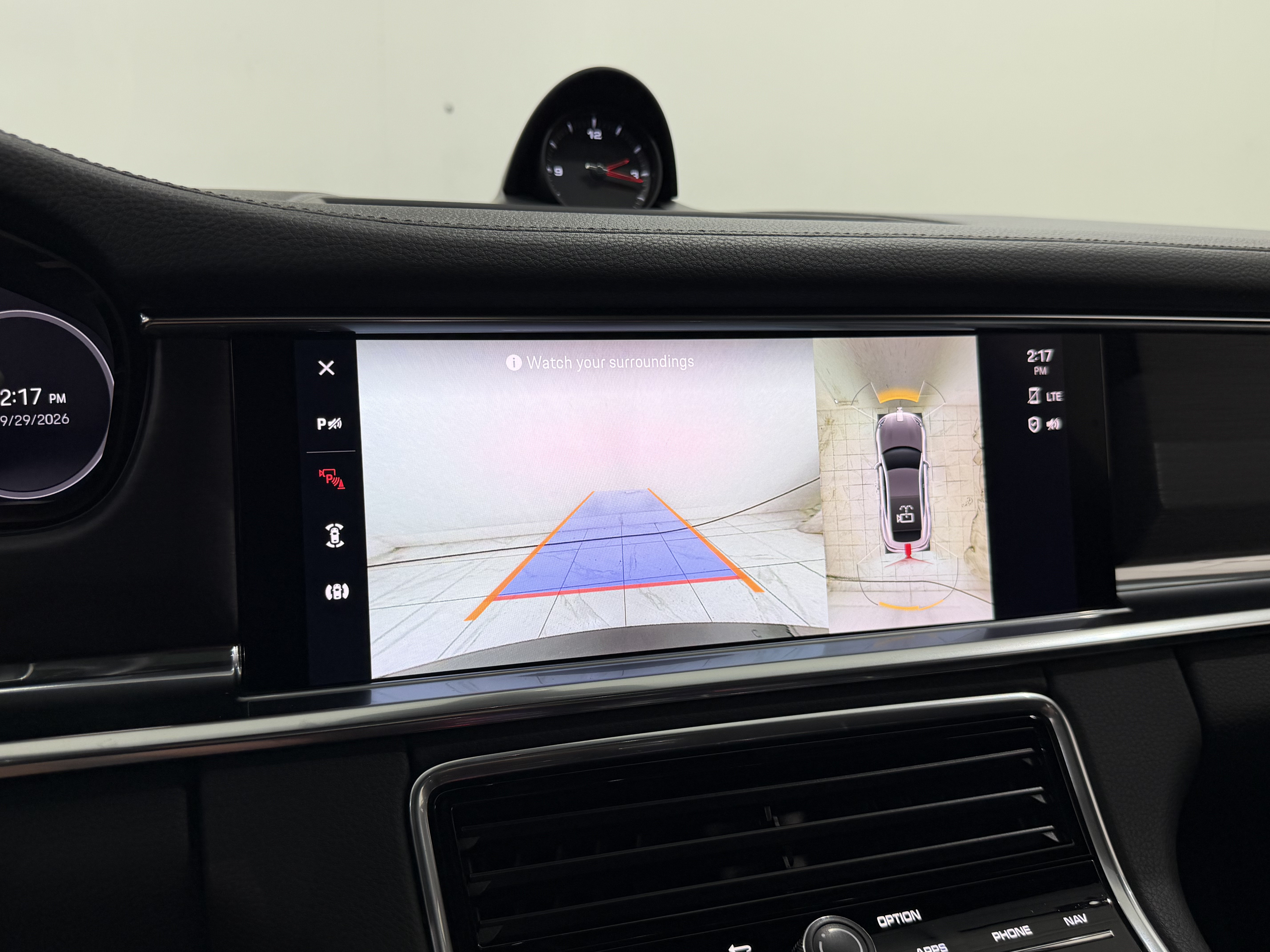 Certified 2023 Porsche Panamera 4 Platinum Edition AWD/4WD image 46