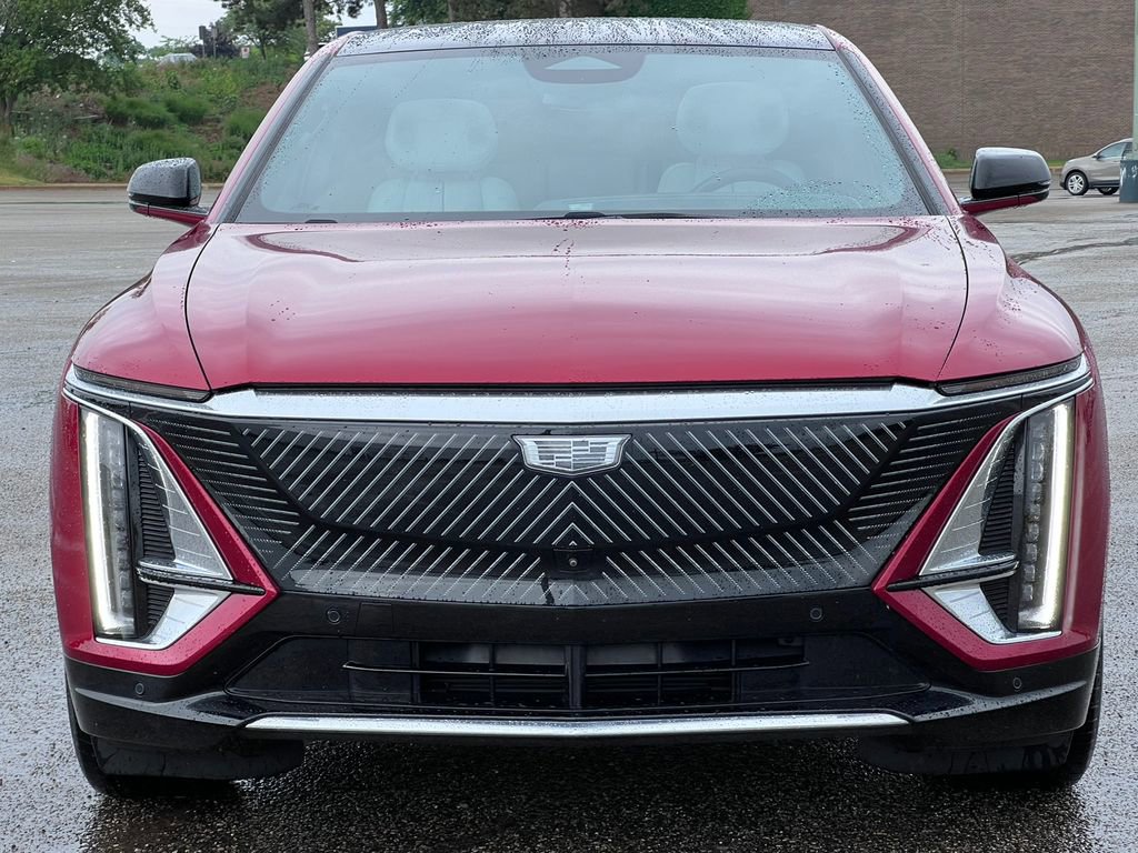 Certified 2024 Cadillac Lyriq Luxury AWD/4WD image 42