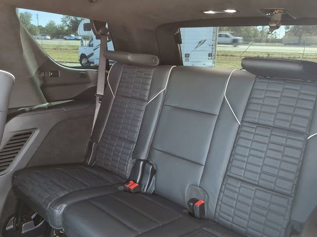 Used 2024 Cadillac Escalade V w/ LPO, ONYX Package image 17