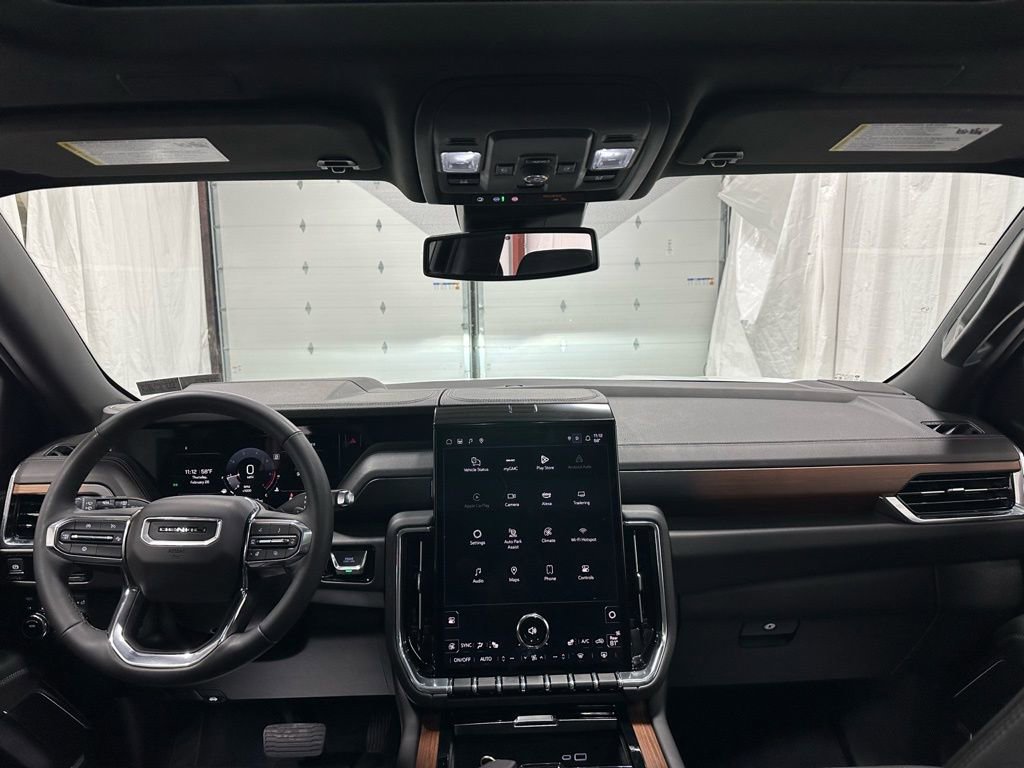 Used 2025 GMC Yukon Denali w/ Sun & Power Step Package image 35