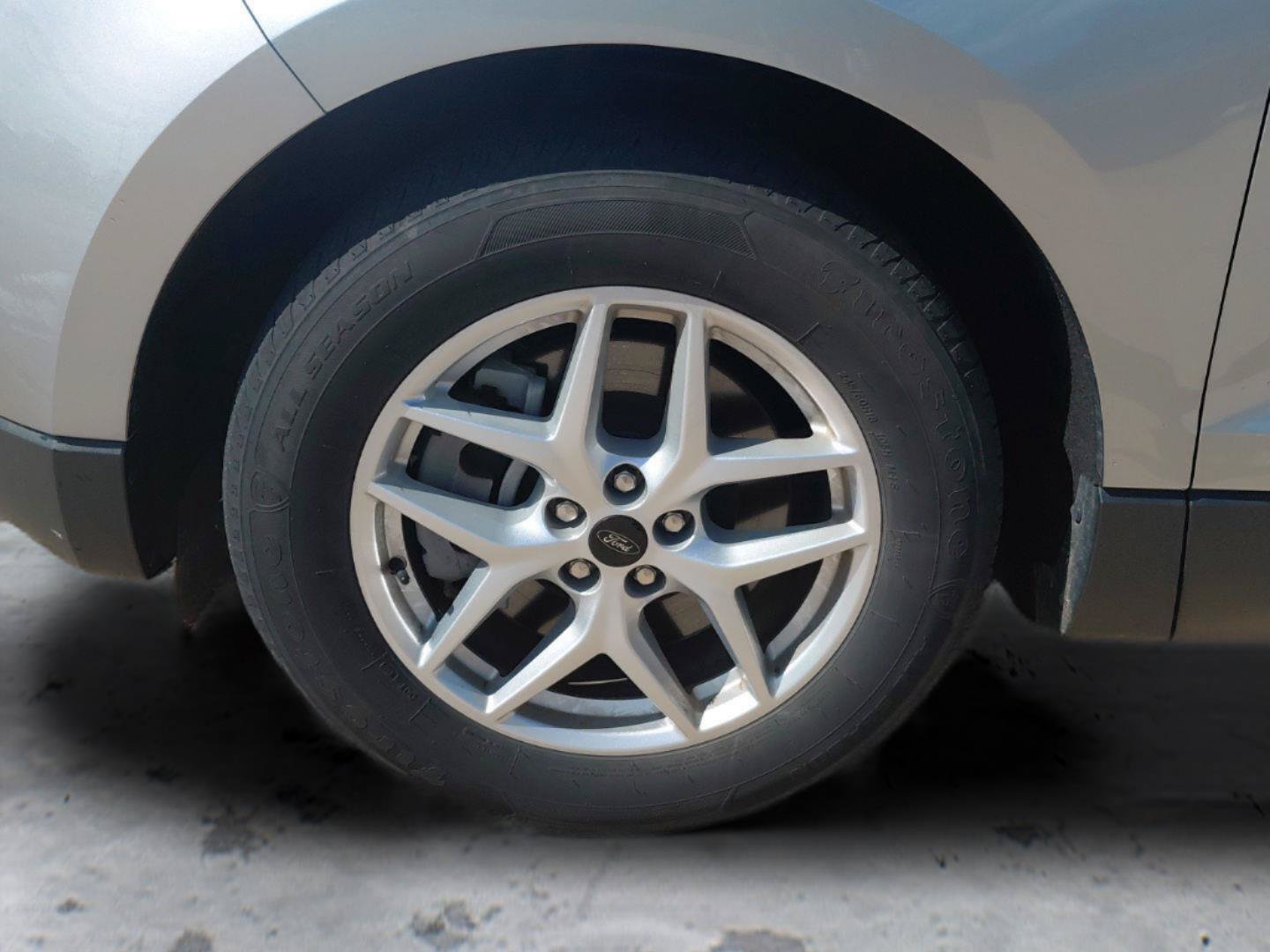 Used 2024 Ford Edge SEL AWD/4WD image 13