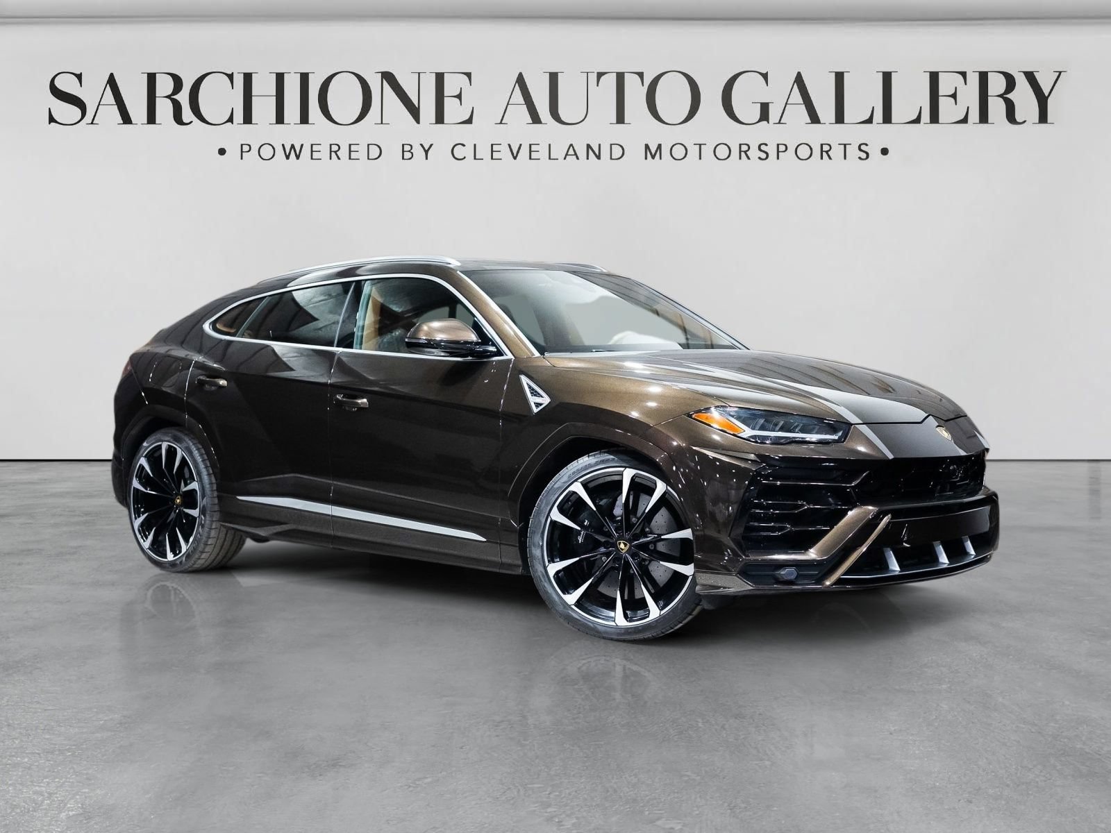 Used 2021 Lamborghini Urus AWD/4WD image 1