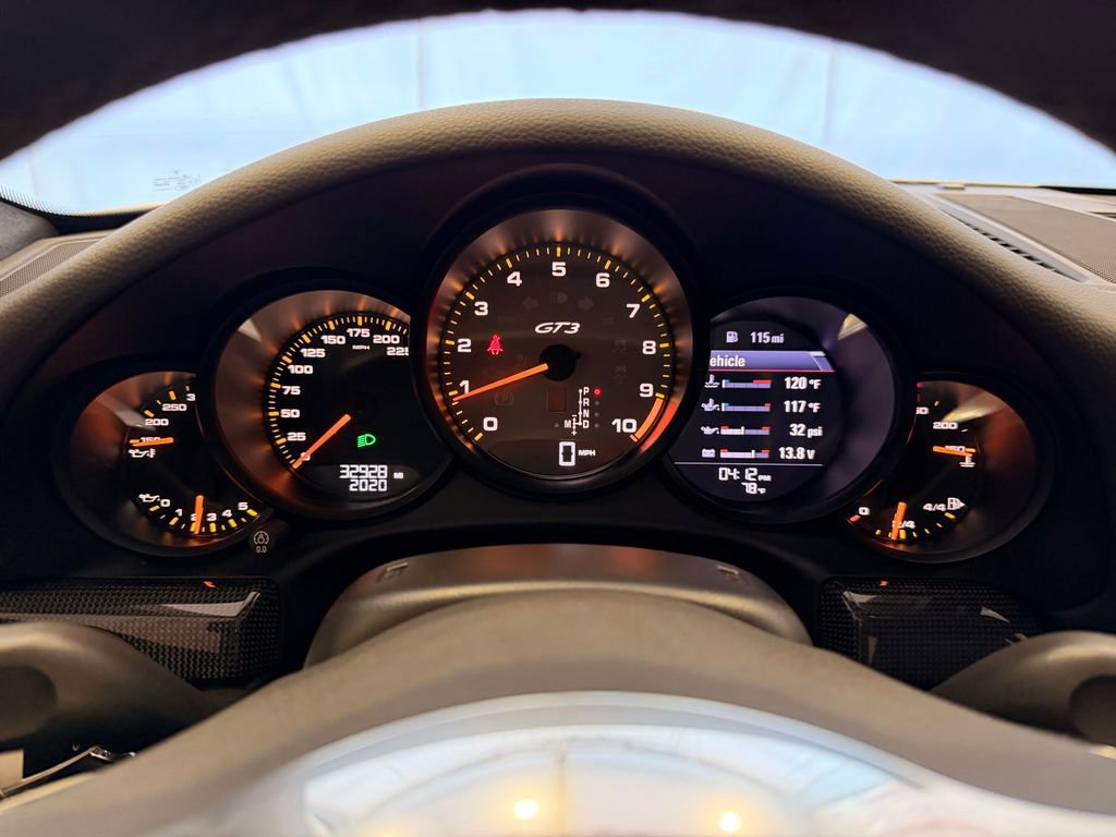 Certified 2014 Porsche 911 GT3 RWD image 20