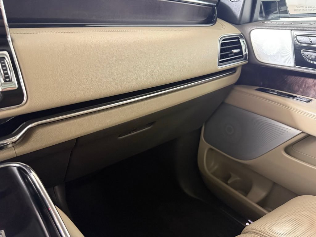 Certified 2024 Lincoln Navigator L Reserve AWD/4WD image 40