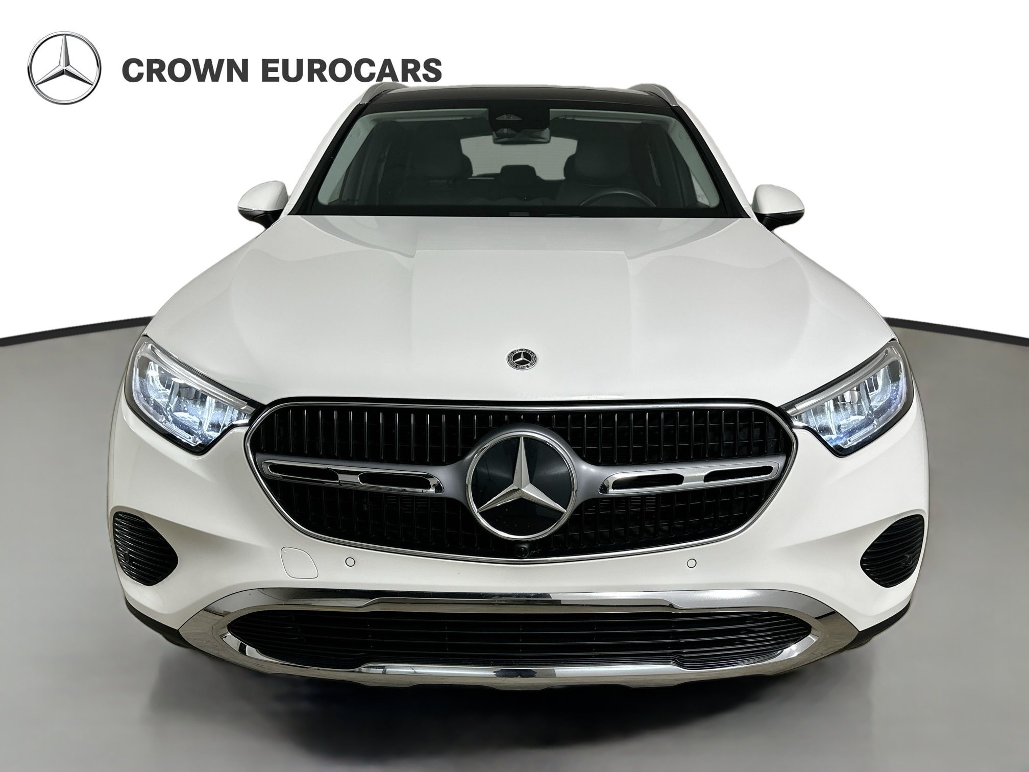 Used 2023 Mercedes-Benz GLC 300 4MATIC image 2