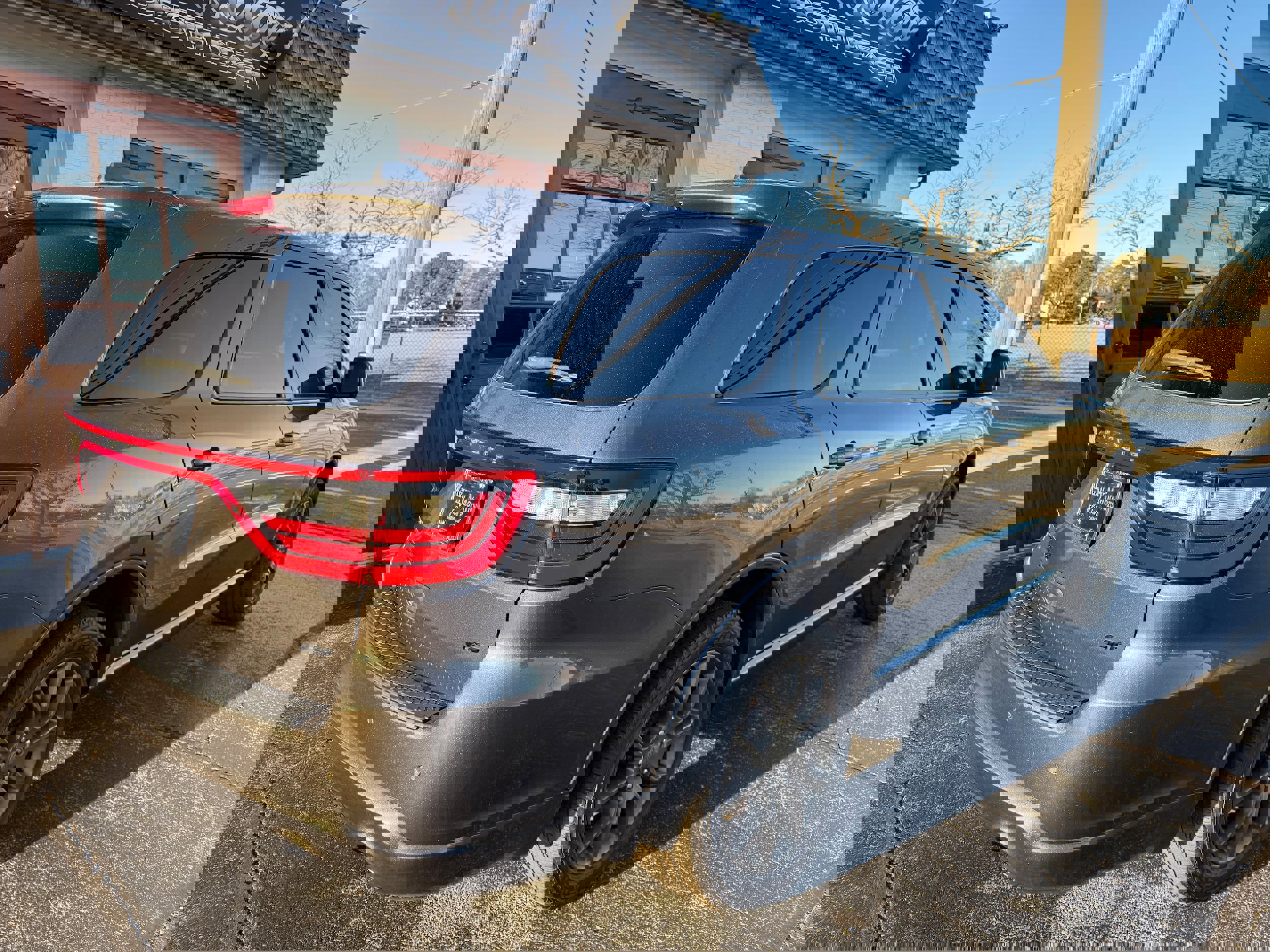 Used 2018 Dodge Durango GT image 3