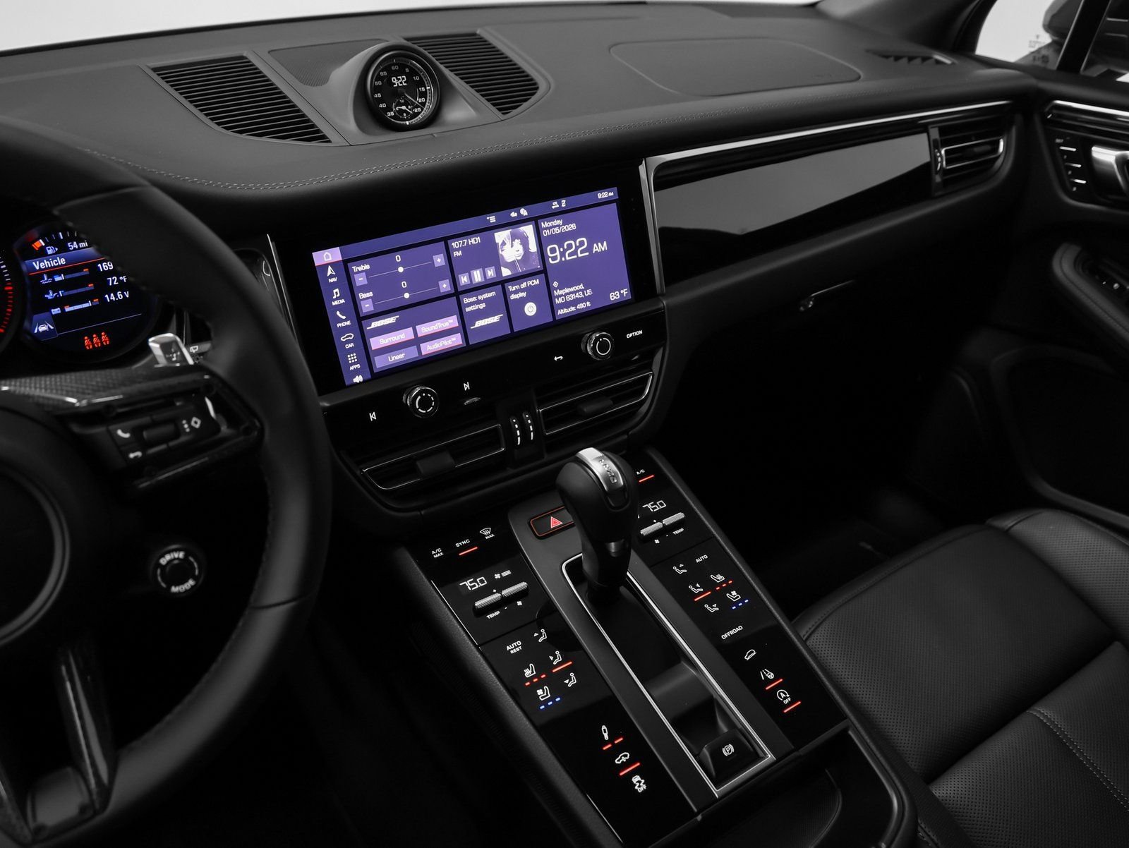 New 2026 Porsche Macan Turbo image 39