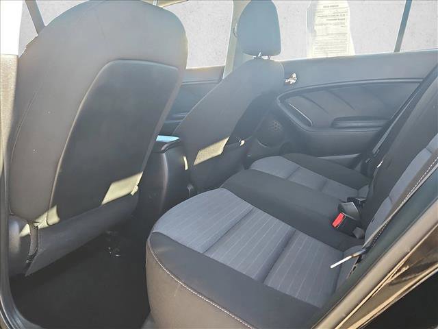 Used 2016 Kia Forte EX image 18