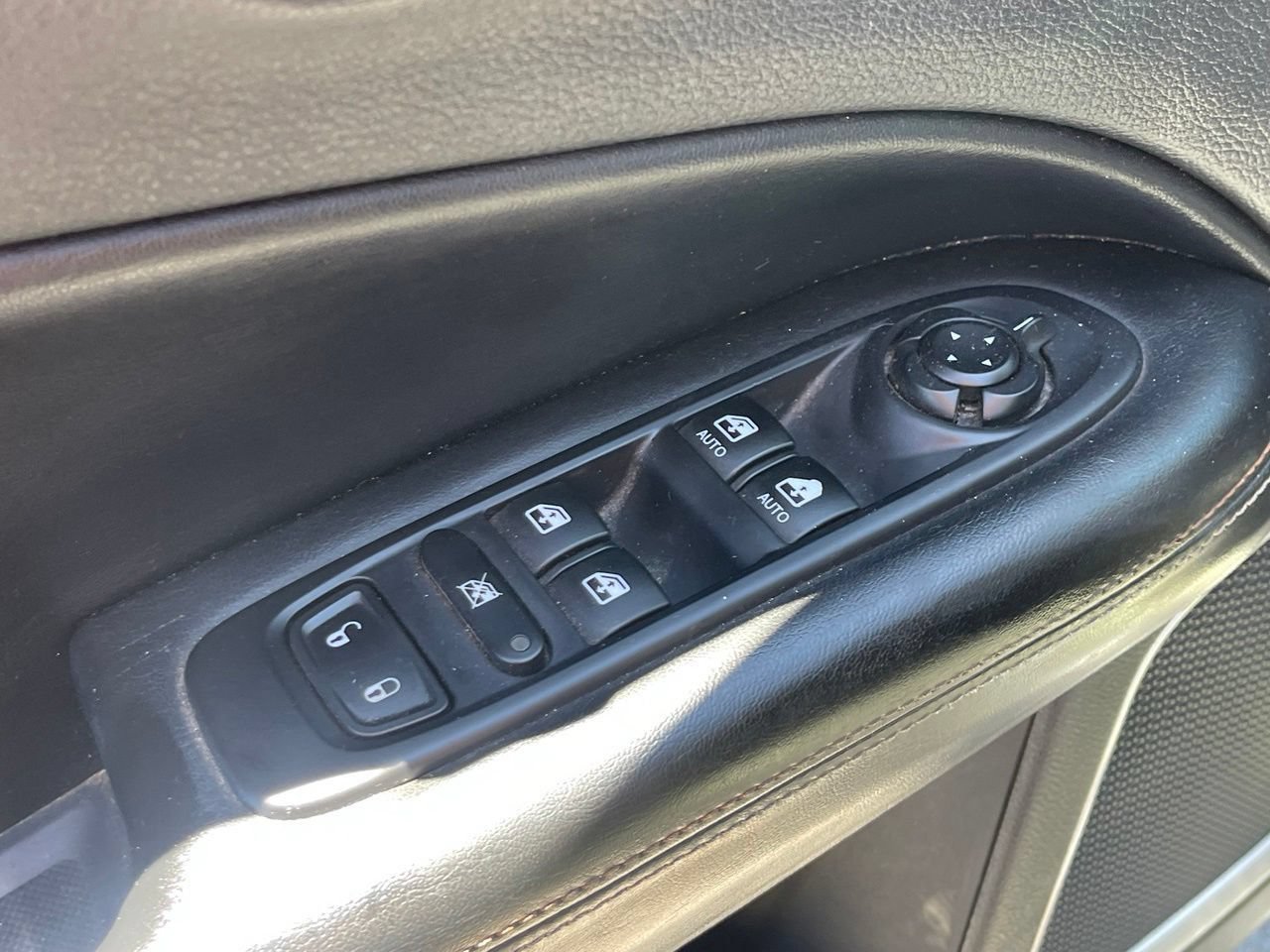 Used 2019 Jeep Compass Latitude FWD image 7